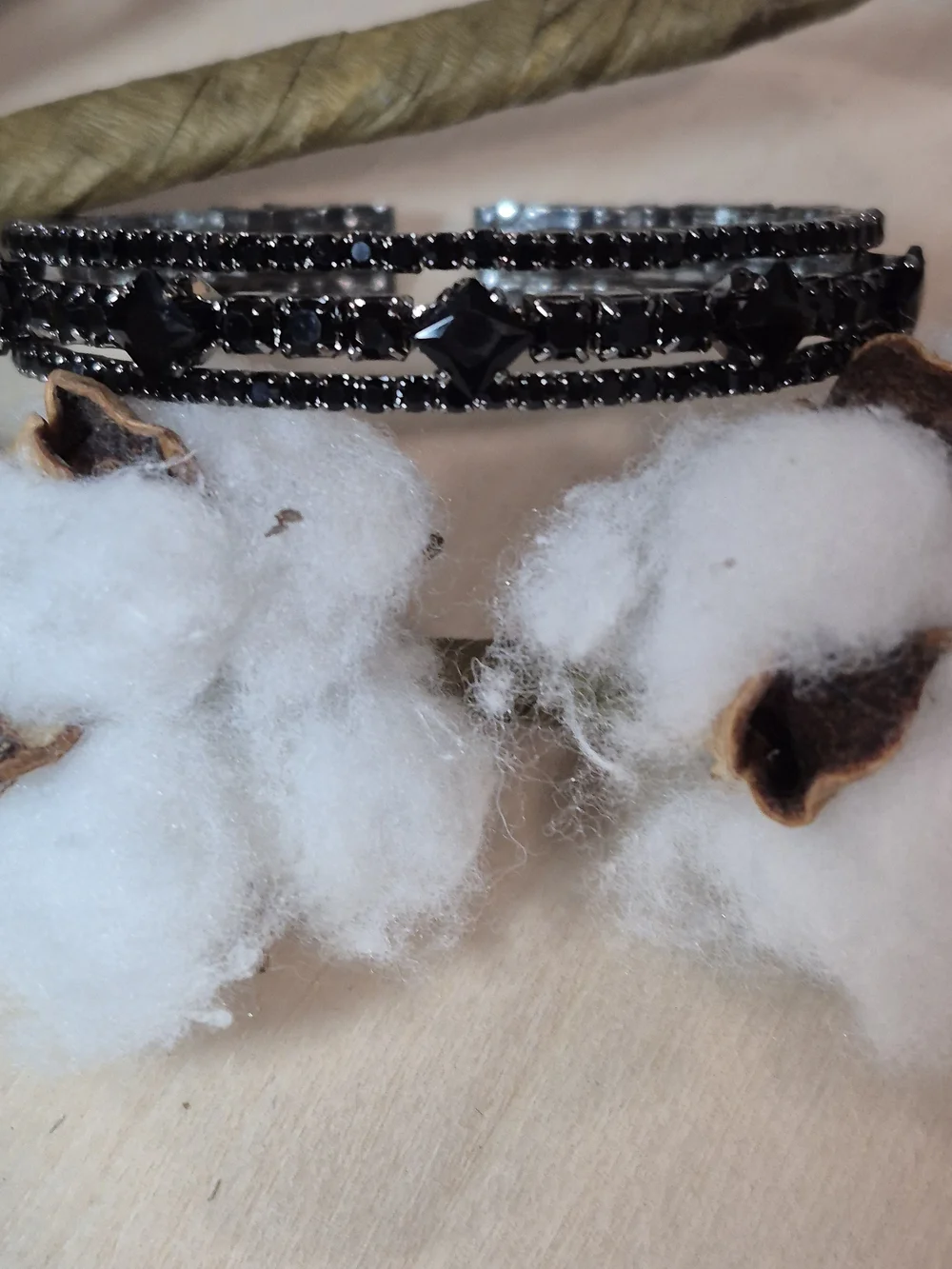 🖤🖤NEW🖤🖤 BEAUTIFUL!! Three Row BLACK CZ Open Cuff Elastic Bracelet